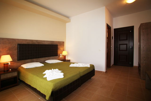 Click for a SLIDESHOW of the Contemporary Rooms and the 1st Building.