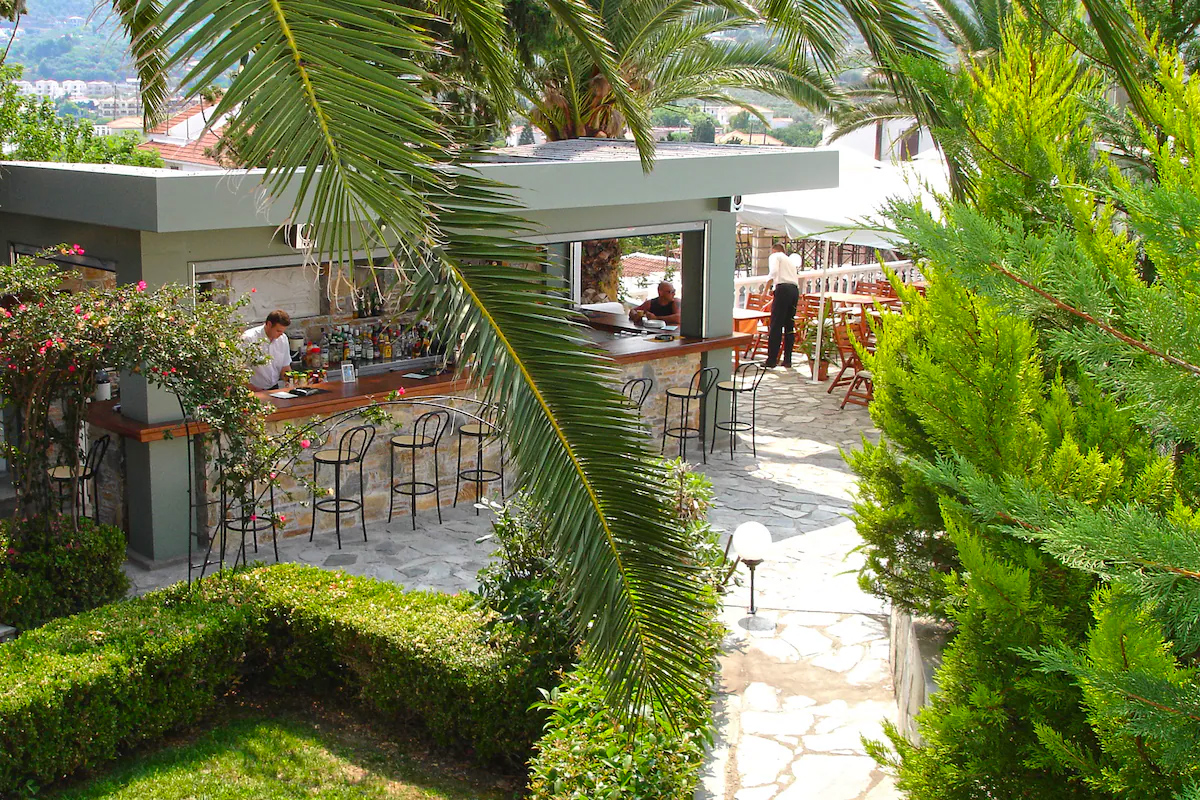 For drinks, snacks and free Wi-Fi, the pool side bar at neighboring hotel is a minute away,