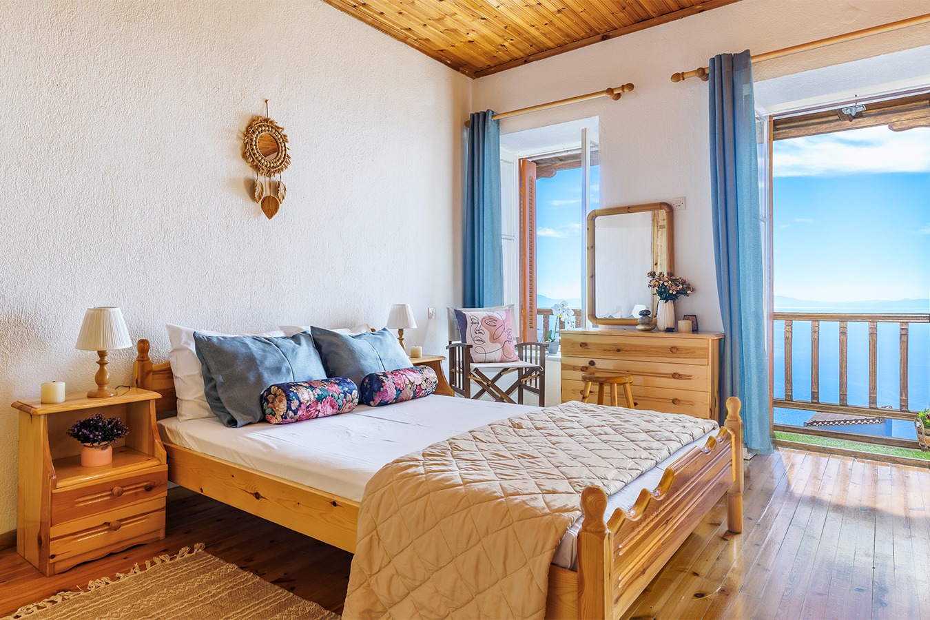 Christy's traditional house in Glossa